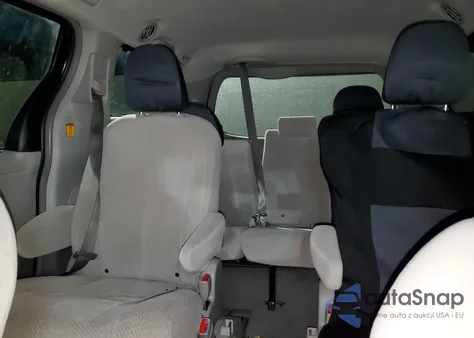 2012 Toyota Sienna Le z USA, uszkodzony, nr VIN 5TDKK3DC8CS221923